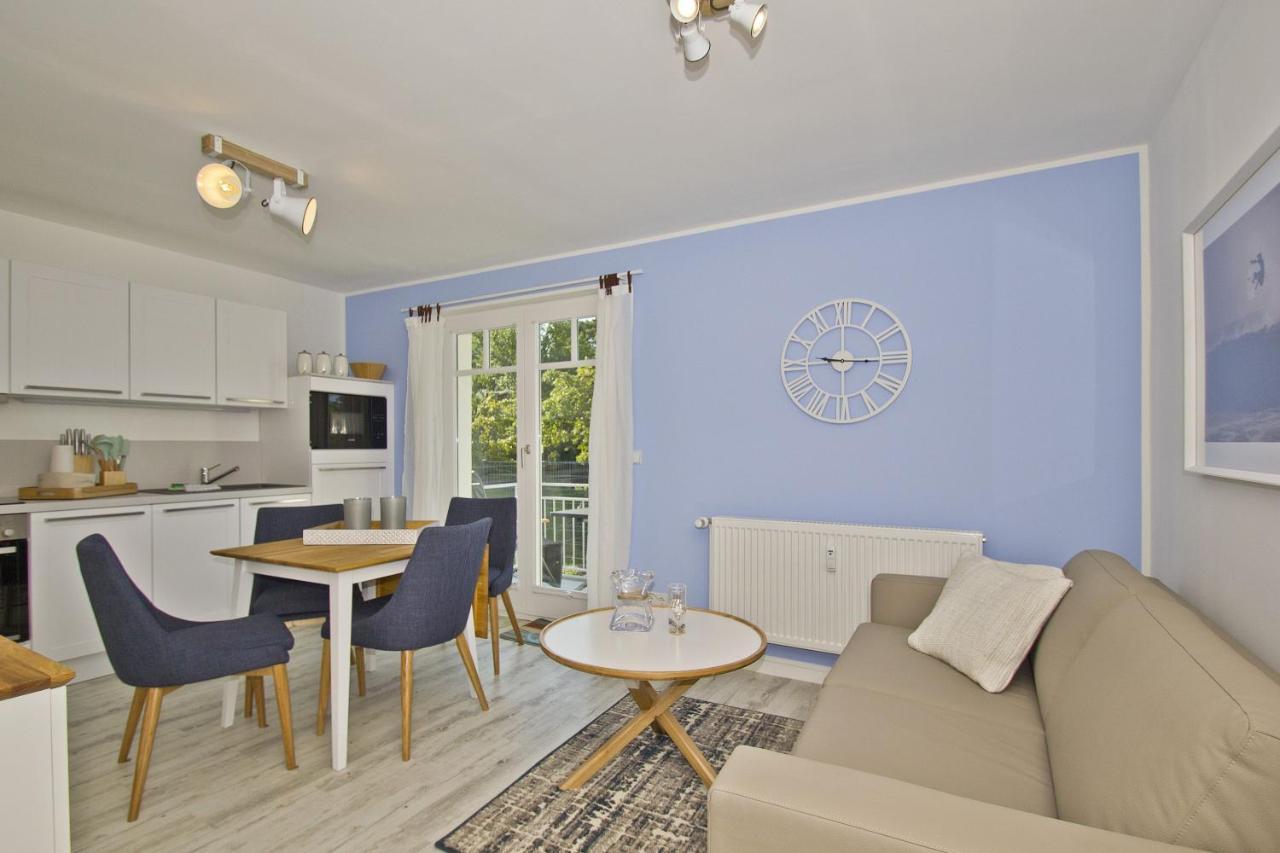 Ferienresidenz Zwei Bodden FeWo der Kleene 1 2 Balkon, etwas Meerblick Lietzow Exterior foto